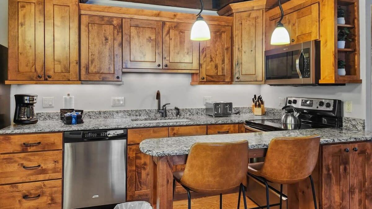 ברקנרידג' Cozy 2 Bedroom Condo In Town Walk To Main St Skiing מראה חיצוני תמונה