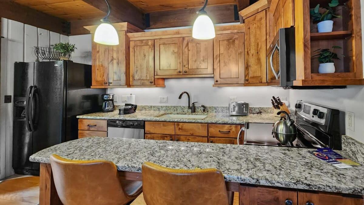 ברקנרידג' Cozy 2 Bedroom Condo In Town Walk To Main St Skiing מראה חיצוני תמונה